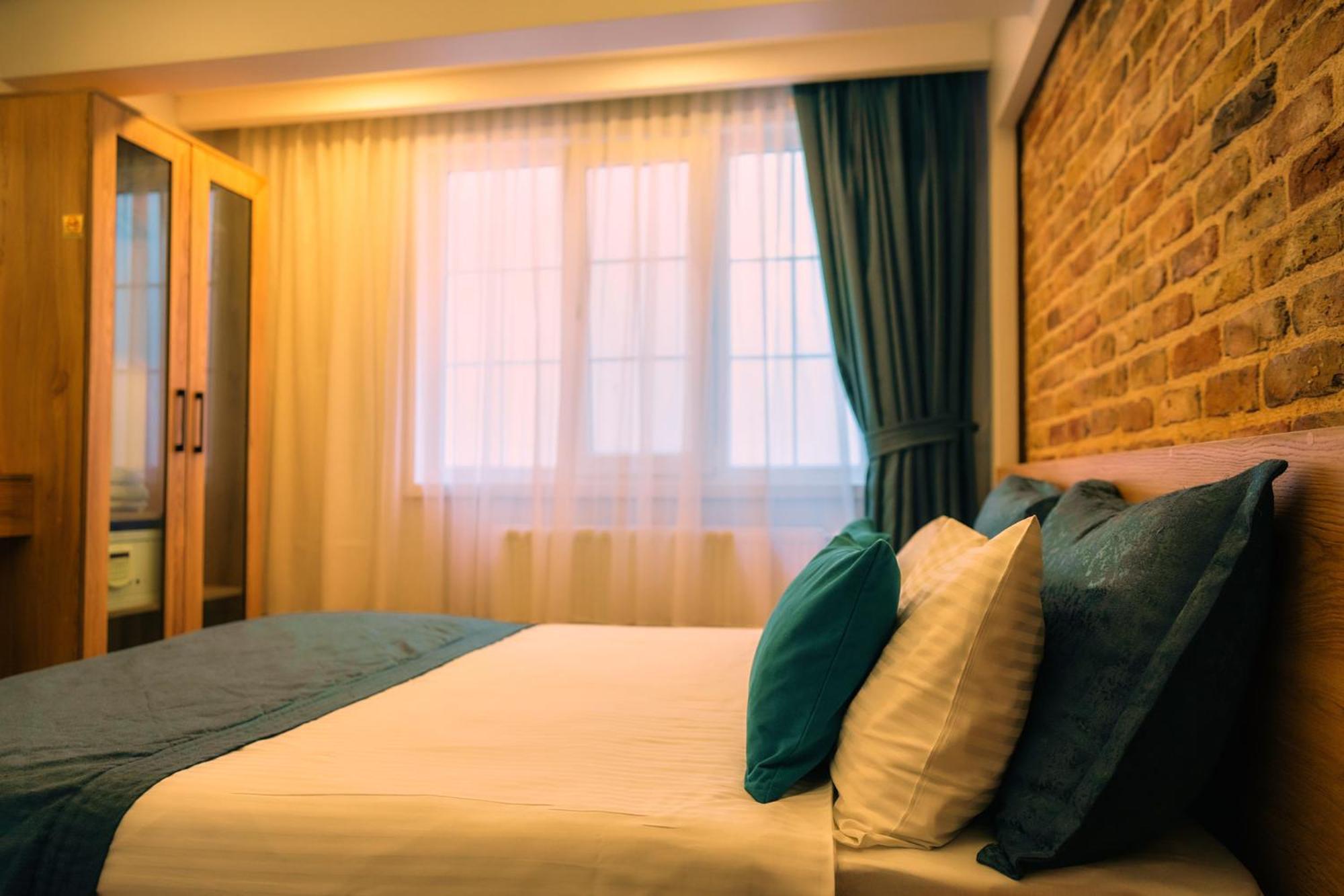 Taksim Santa Lucia Hotel イスタンブール エクステリア 写真
